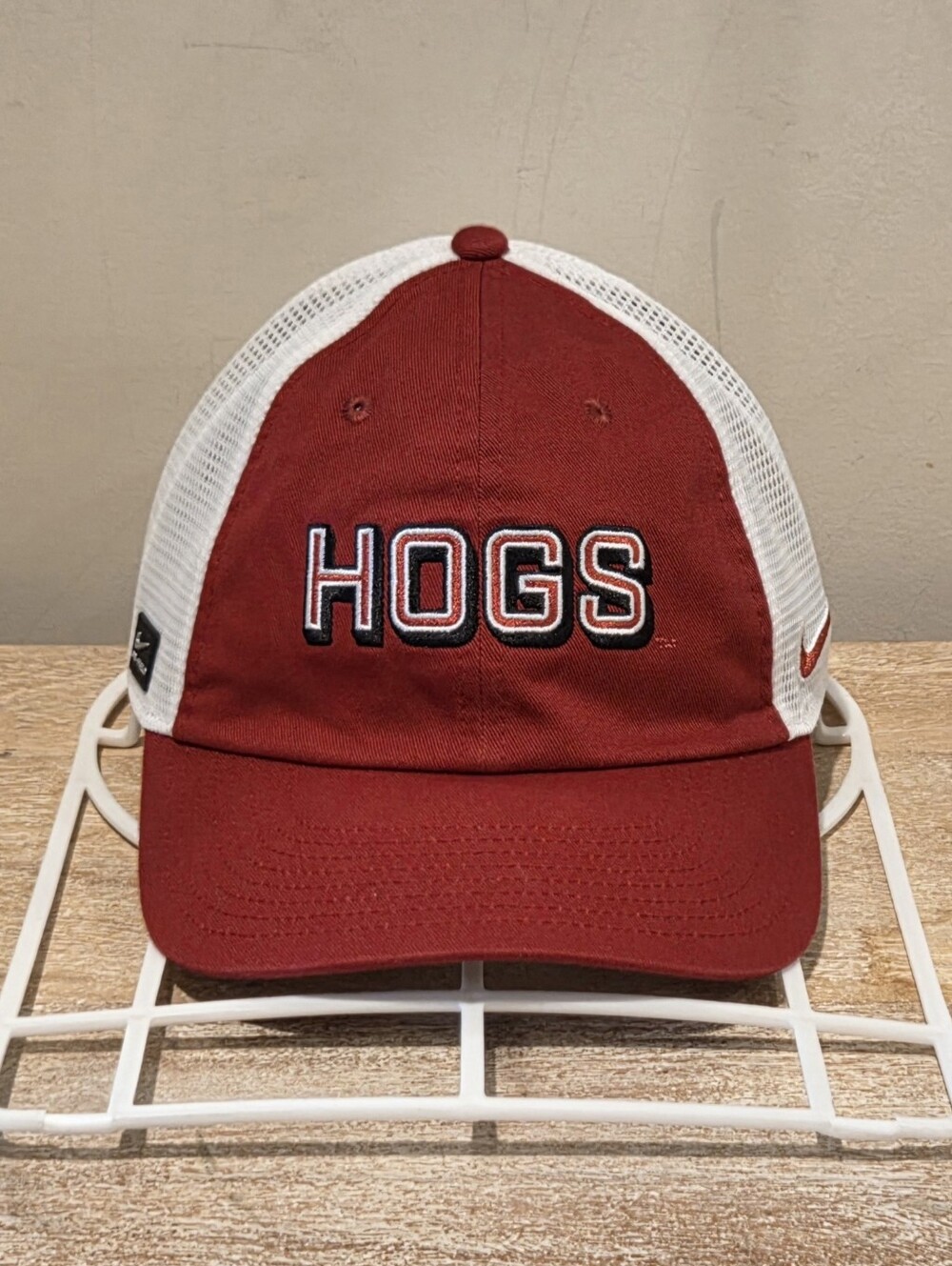 NWOT Nike On-Field University of Arkansas HOGS Adjustable Hat - OSFA - 2025